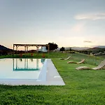 Santu Martine: With Pool * Galtellì