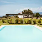 Βίλα Santu Martine: With Pool