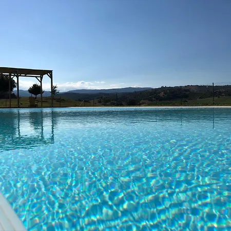 Santu Martine: With Pool וילה